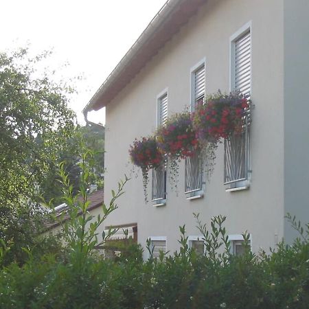 Ferienwohnung Im Gruenen Illschwang Exterior photo